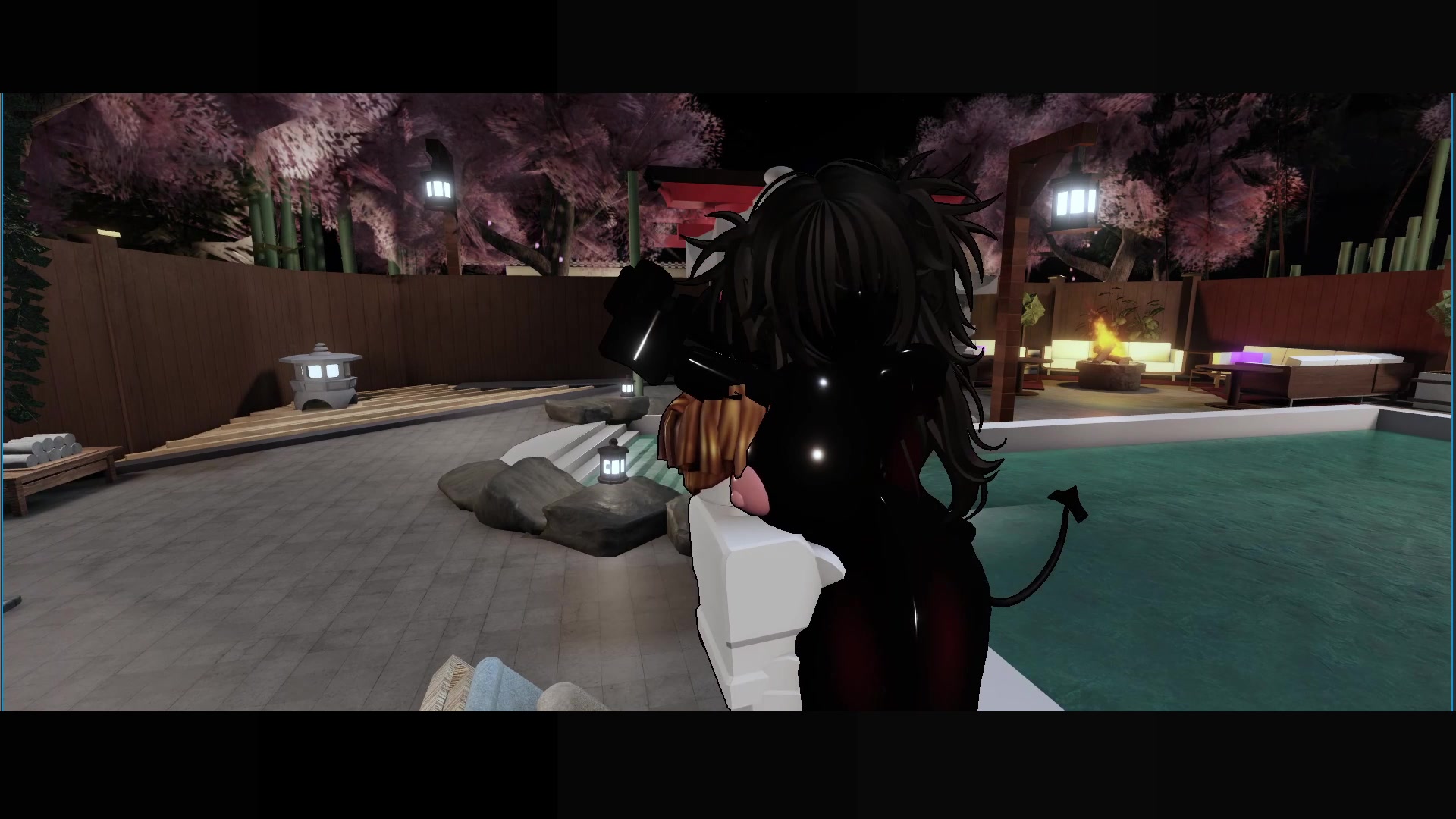 私のいたずらなアバター全員とエッチする