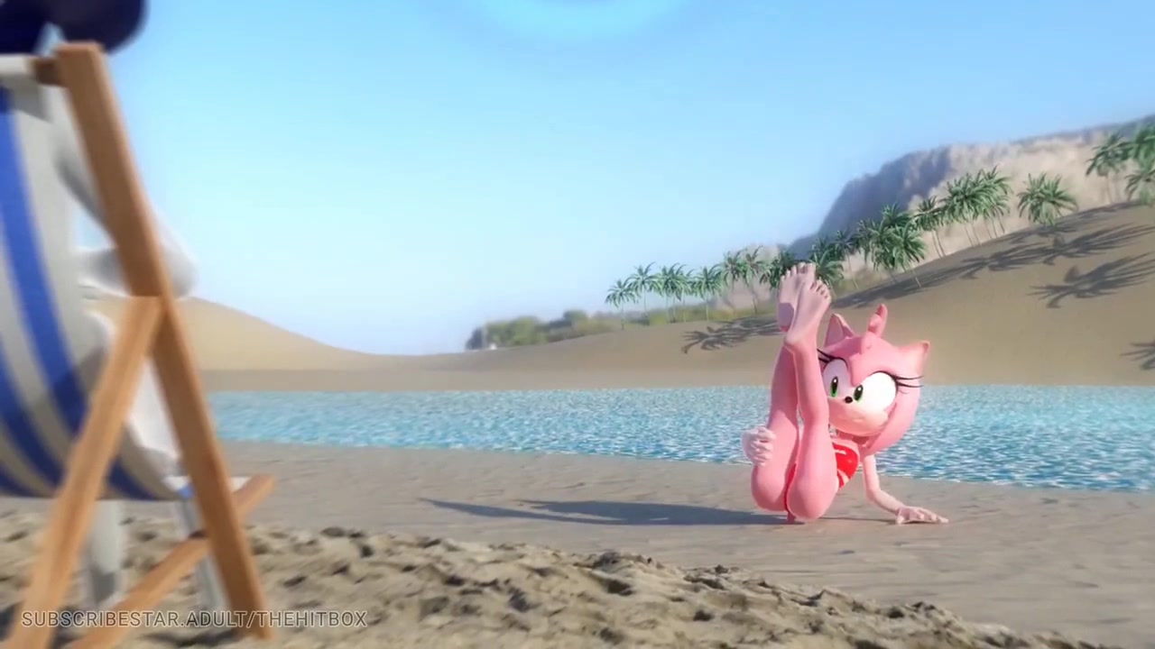 エミーが新しい水着を見せる