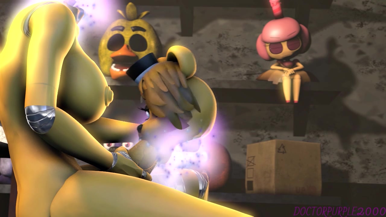 Sexy goldy saugt sich selbst