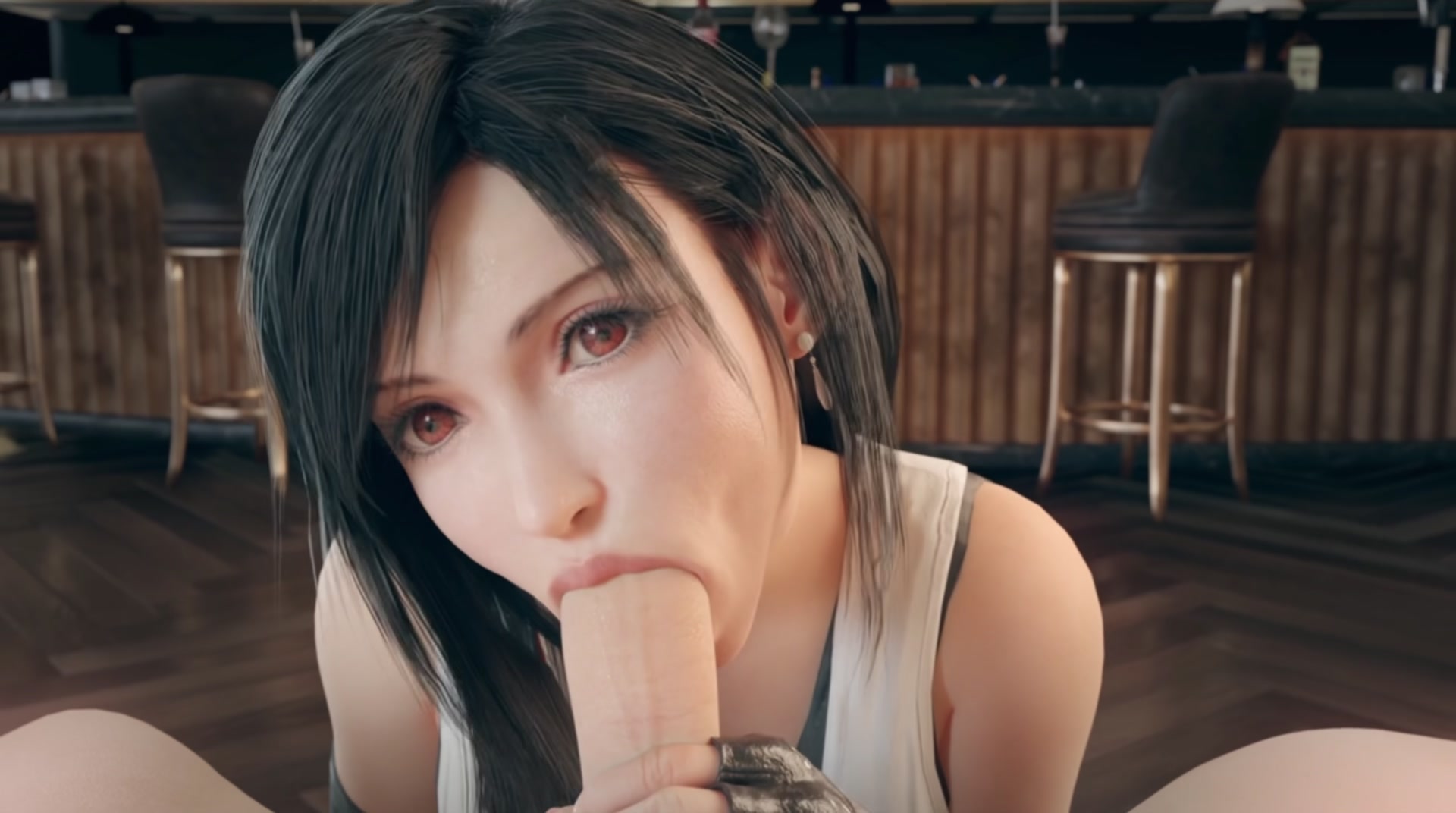 تيفا في مشهد إيتشي مثير بمخالب