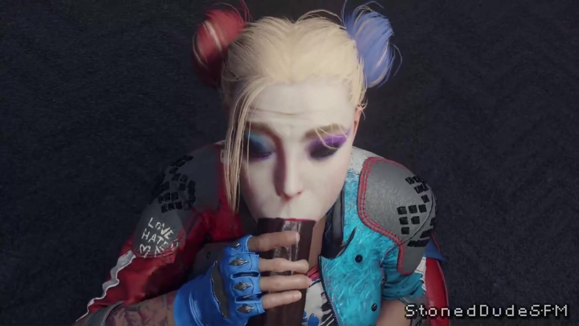 ハーレーがビッグブラックチンポを音付きでしゃぶる