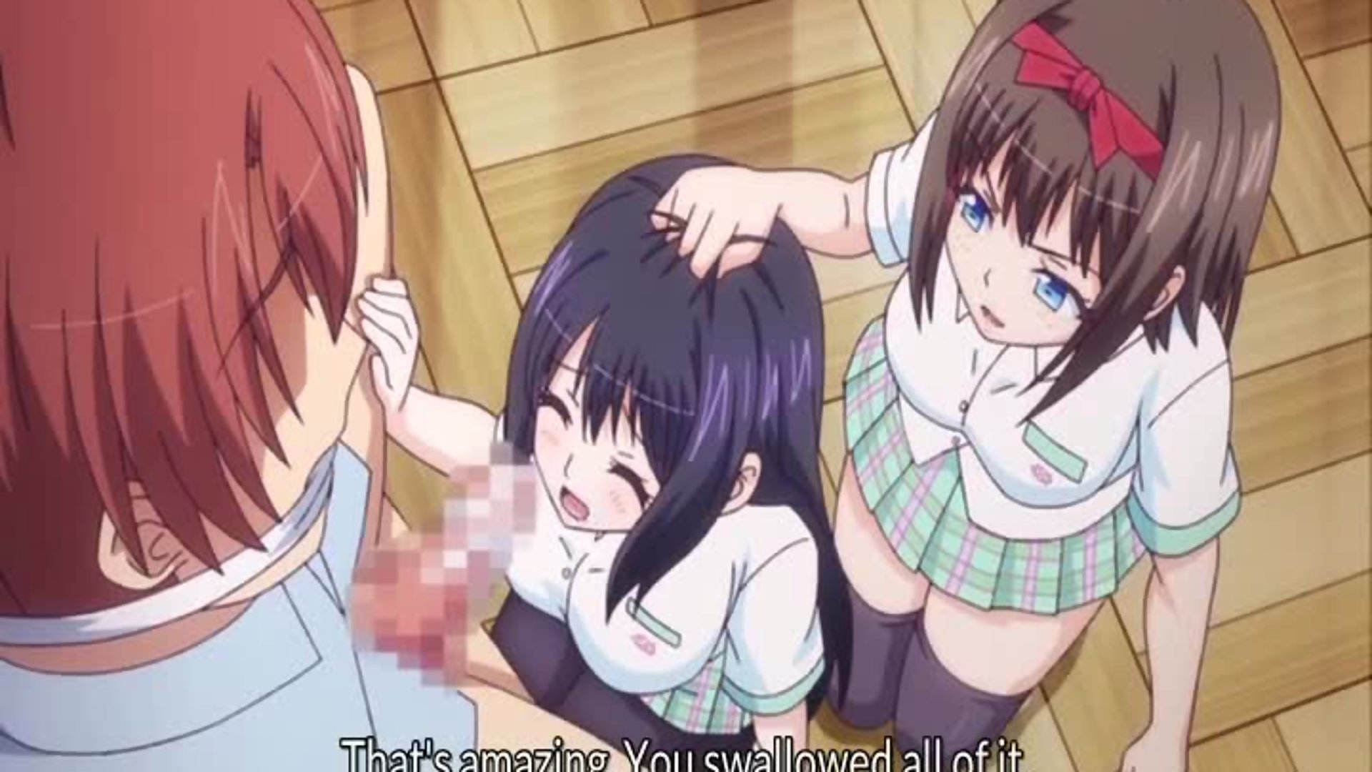 فتاة مراهقة تبتز أختها لتمتص قضيب أخيها في مشهد هنتاي مثير