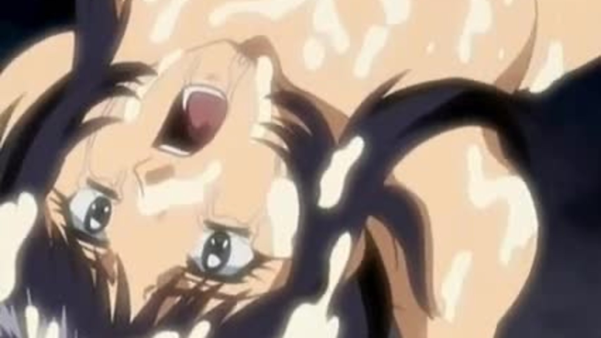 Ritual bdsm bizarro: bruxa peituda amarrada, torturada, coberta de ...