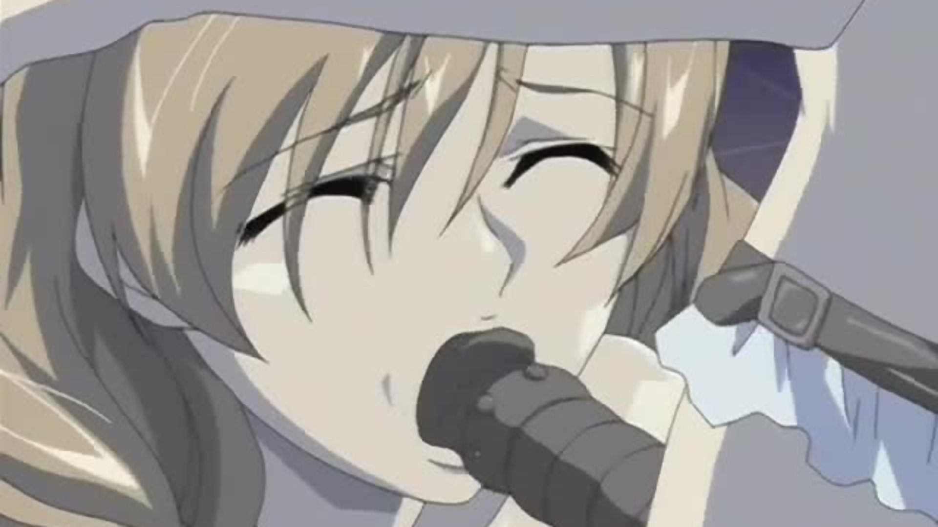 小柄なアニメ看護師が女の子にストラッポンで犯される