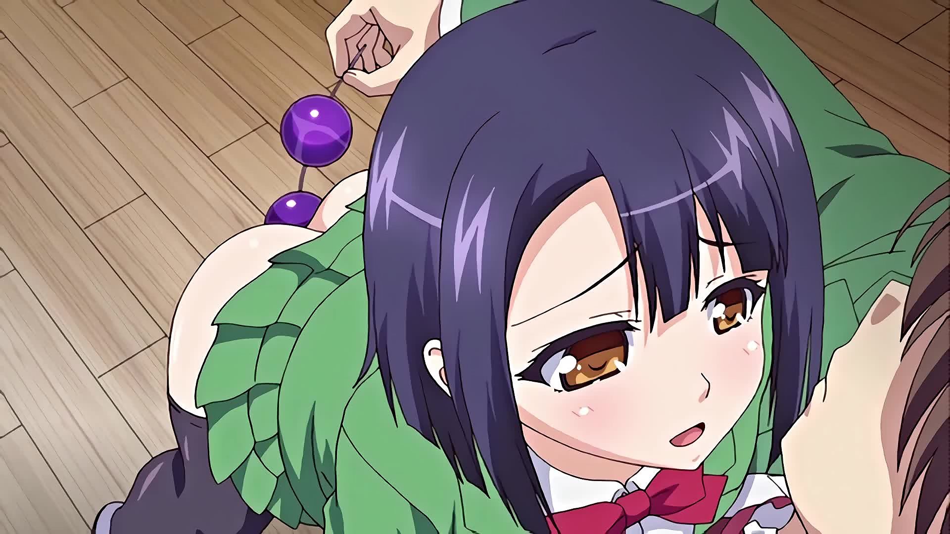 Adolescentes traviesas en trío en academia sexual privada